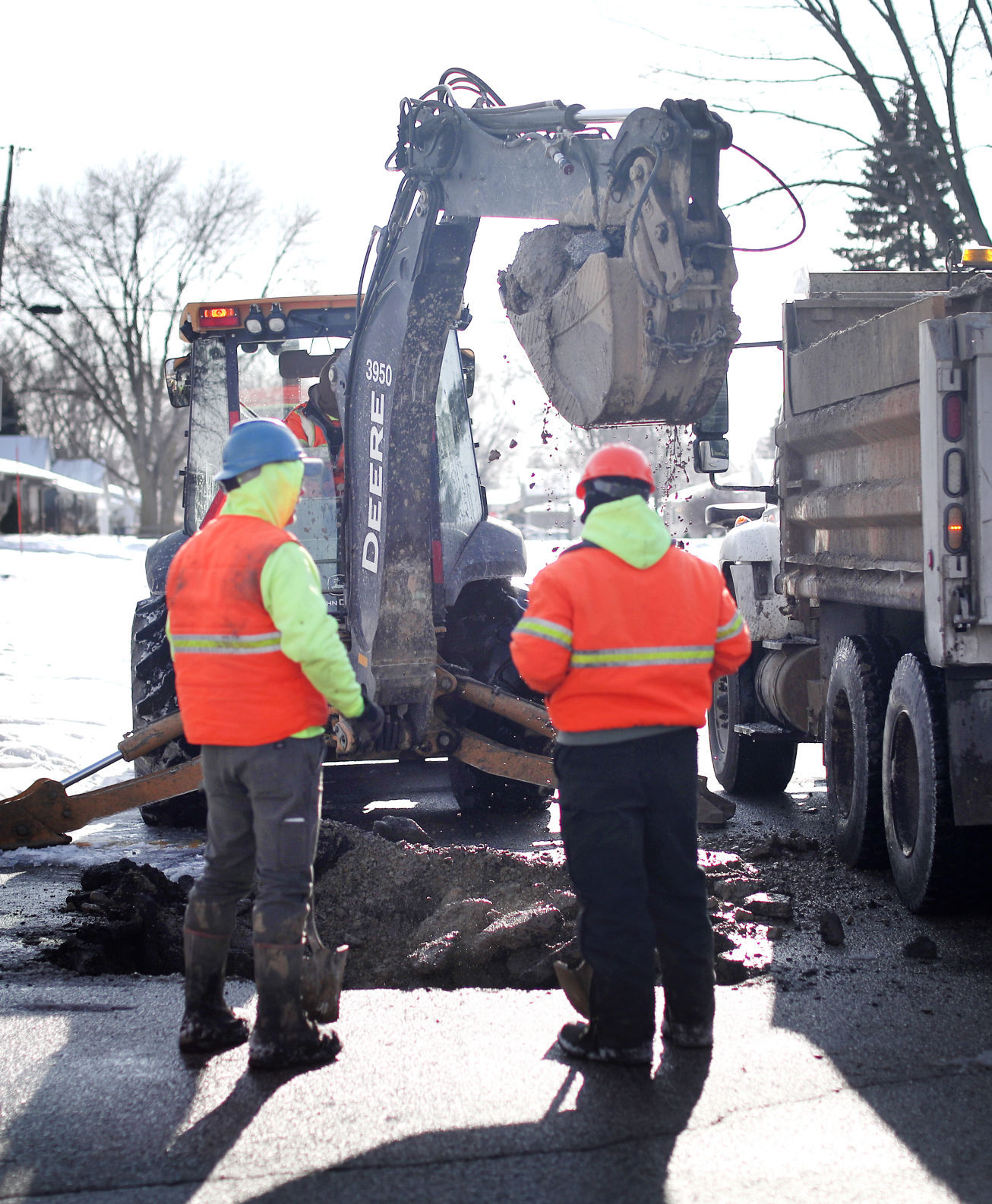 Cold Causes Broken Water Mains Frozen Pipes In Janesville Local News 