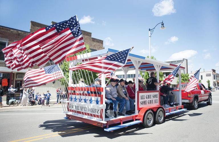 Area World War II veterans honored in Memorial Day parade | Archives ...