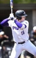 NCAA Division III baseball: Warhawks whip Titans in Super Regional opener