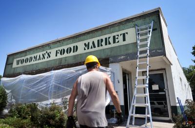 JVG_220803_SIGN01.jpg