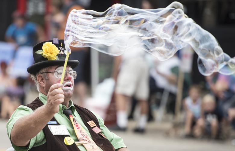 Janesville Labor Day parade judging requires patience Local News