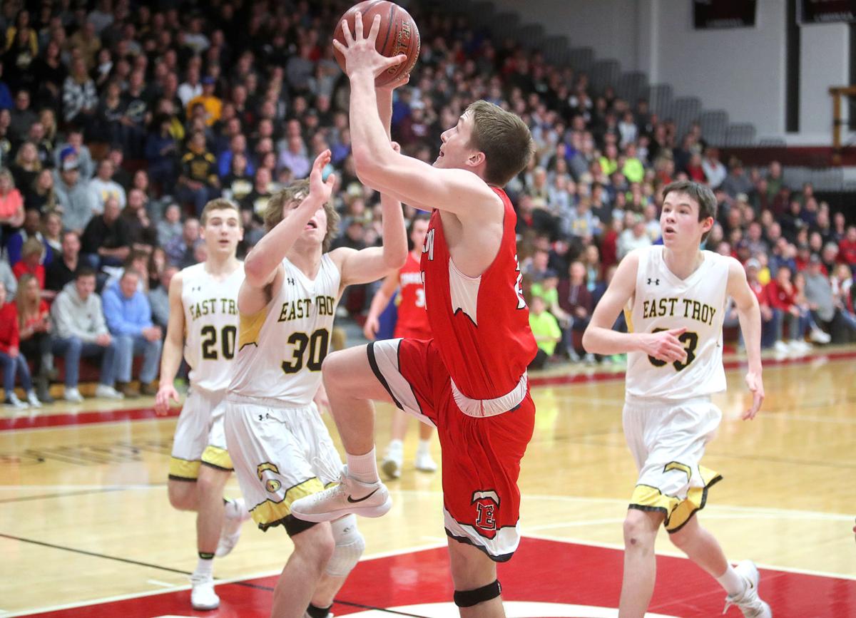 Vukovich East Troy Deny Edgerton In Sectional Final 66 53 Boys Basketball Gazettextra Com