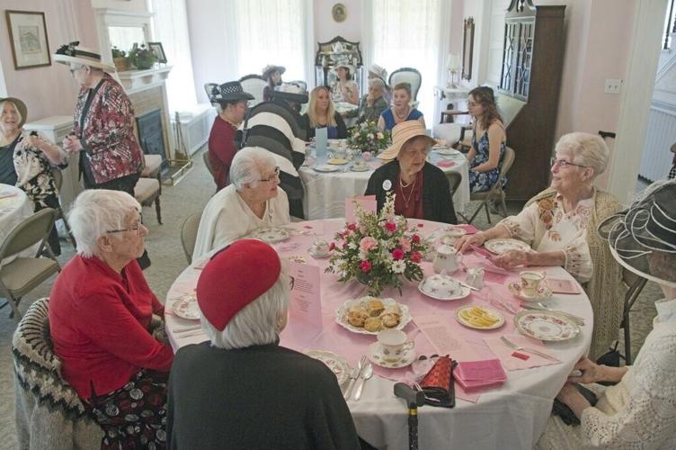 Bassett House Ladies and Young Ladies Tea Party er.