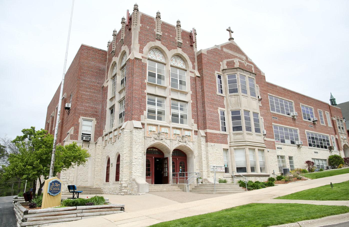 St Mary School Parents Rally To Keep Middle School Grades Local News Gazettextra Com