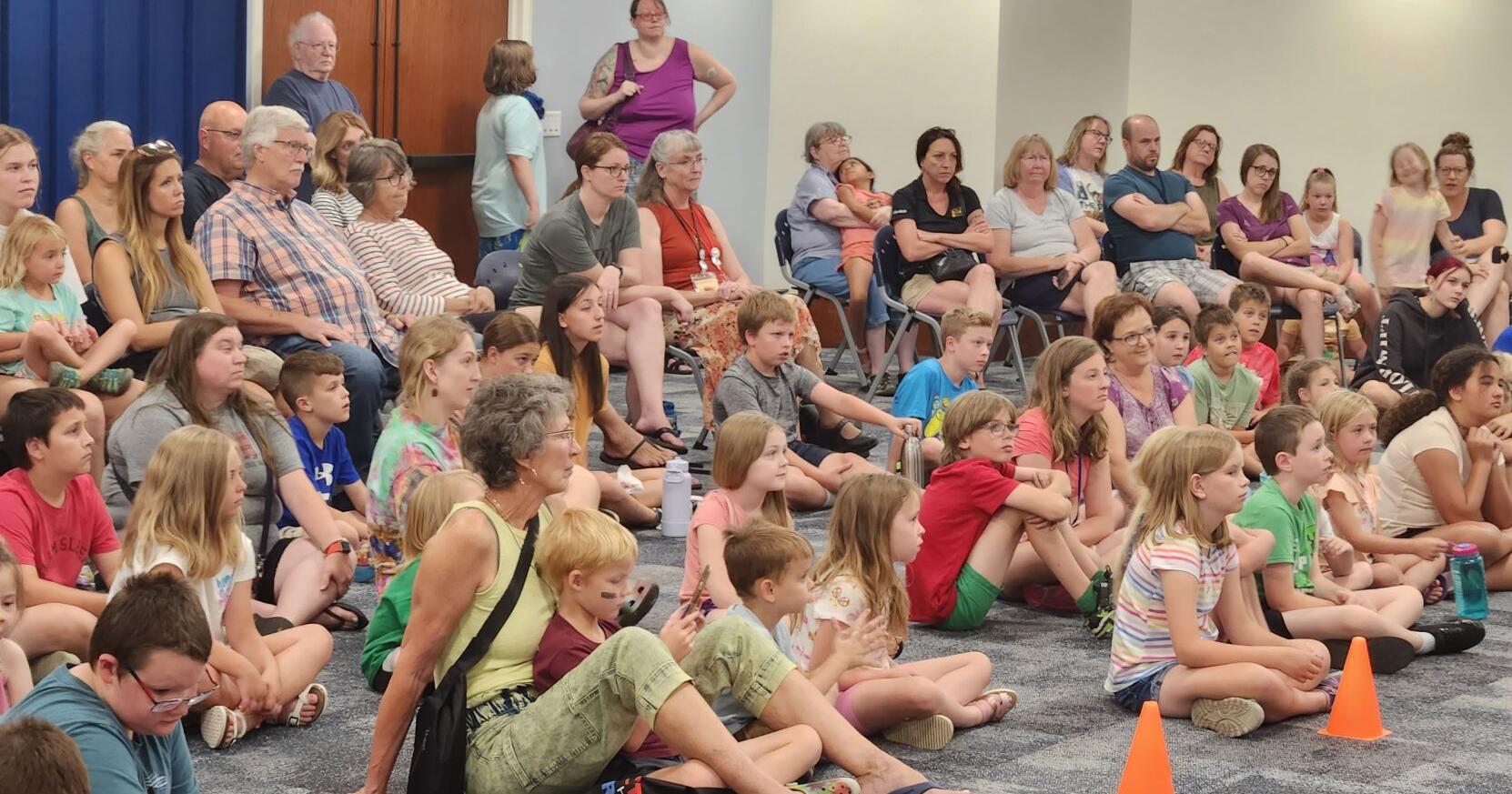 Marshall and Magnolia: In library contest, Rock River eaglets' parents named - Vimarsana News