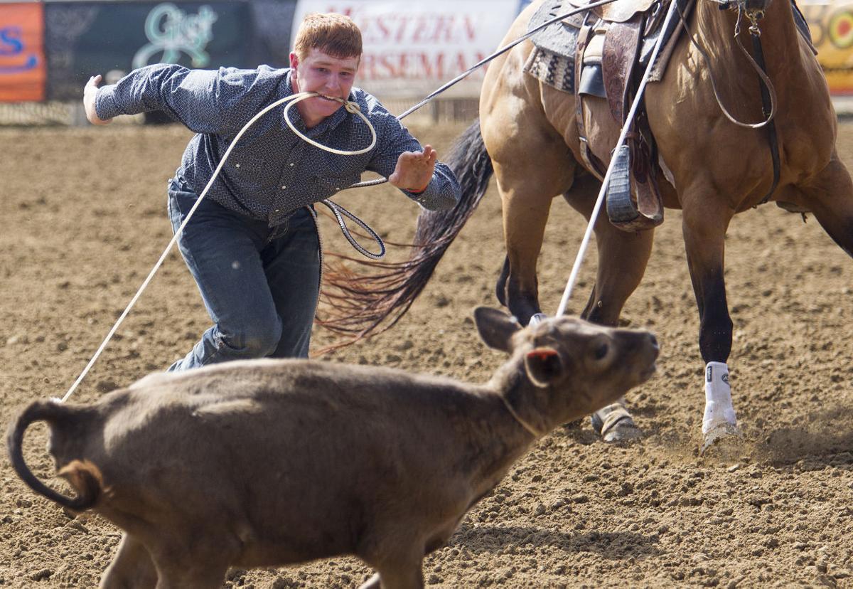 Breakaway roping, tiedown ropers have rerun Friday Nhsfr