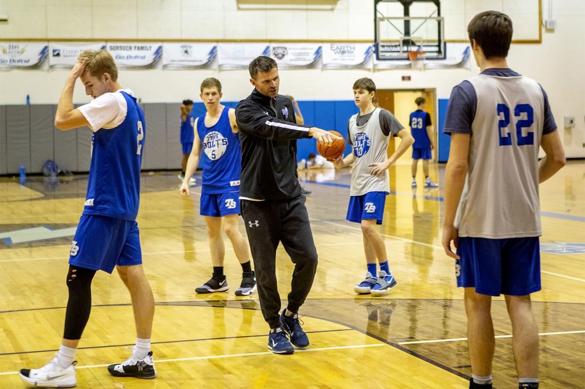 Bolts Charged Up For A New Hoops Season High School