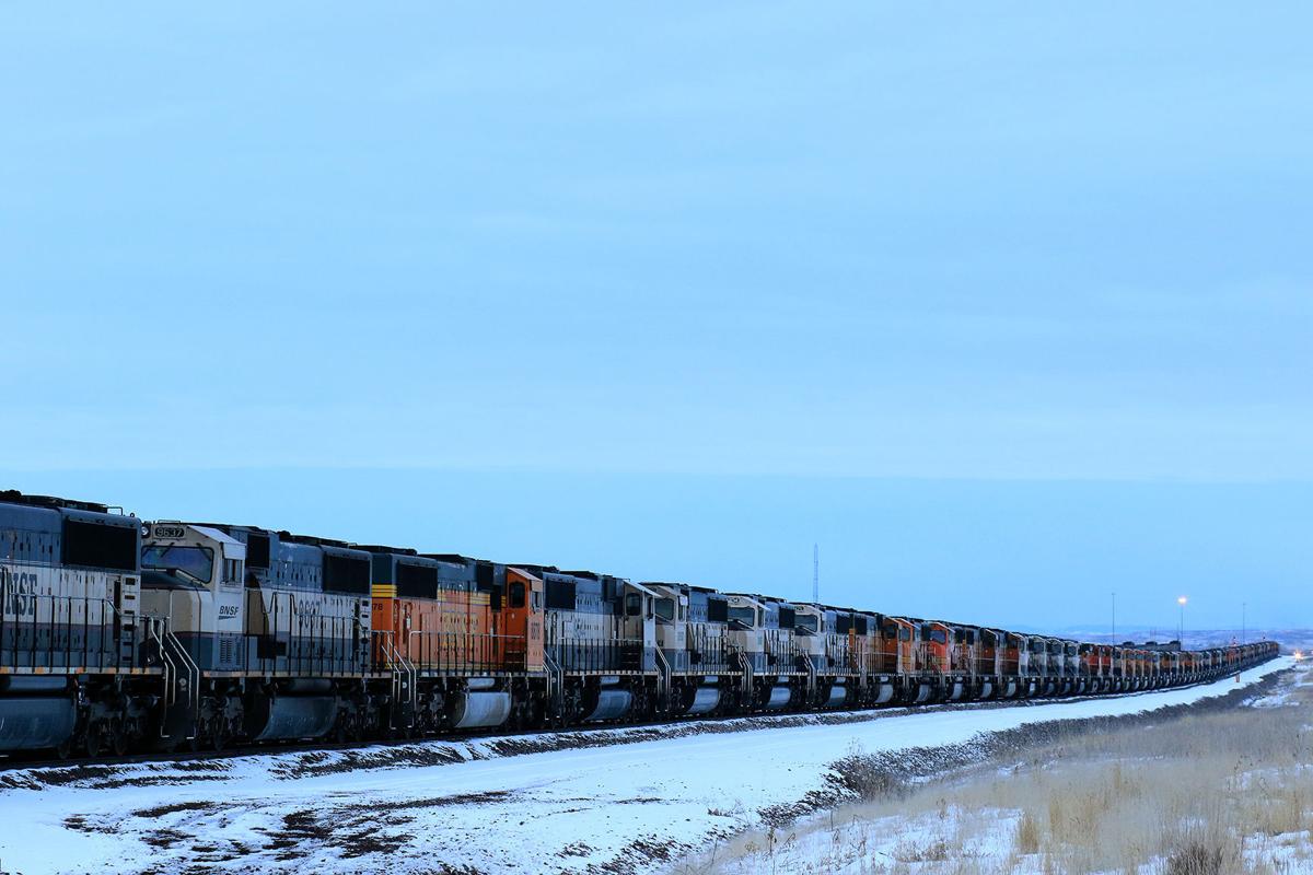 150 BNSF locomotives sit idle at Donkey Creek rail yard | Local News |  gillettenewsrecord.com