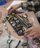 The hands of time: Steampunk style manifests and expresses memories