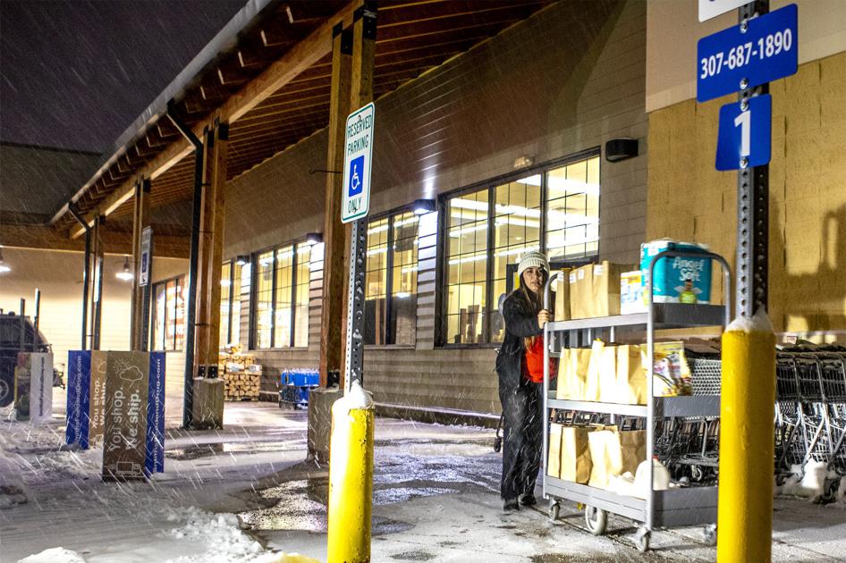 Smith's is first Gillette grocery store to offer curbside pickup