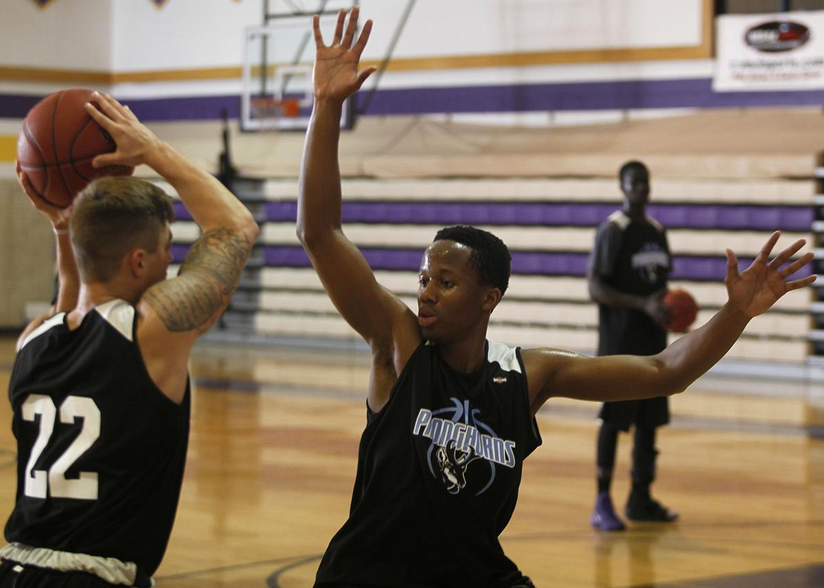Pronghorns Practice Fast As New Men S Basketball Season Approaches