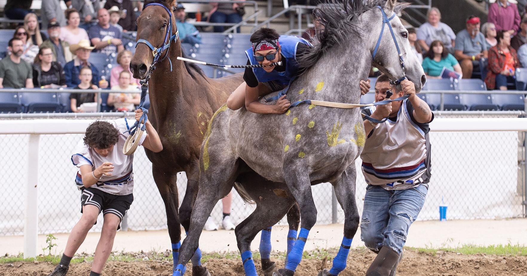 Memorial Day weekend kicks off this year's live horse races with Indian Relays - Vimarsana News