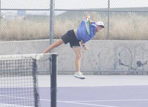 Bolts, Camels fall to Jackson in tennis season opener