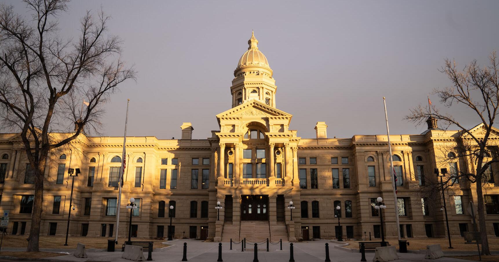 Gordon signs off on state budget for next two years - Vimarsana News
