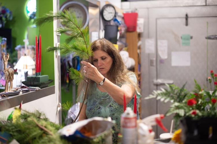 Gillette florist returns to Rose Parade Local News