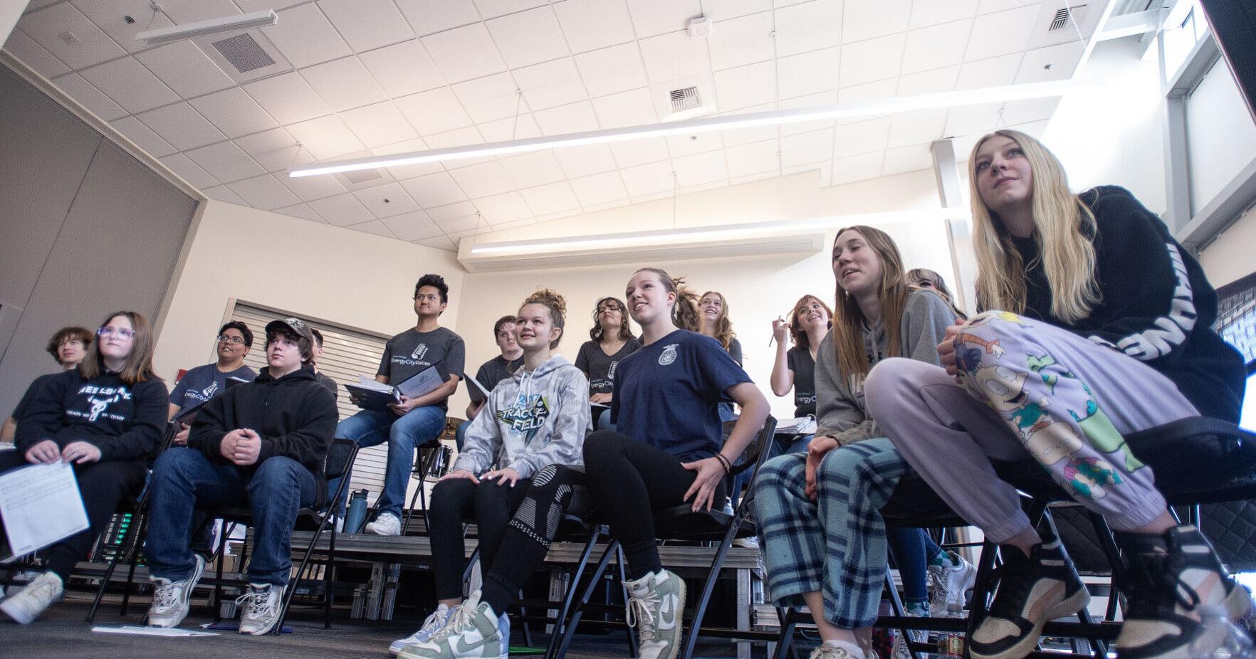 Energy City Voices shares love of music with Upton students - Vimarsana News