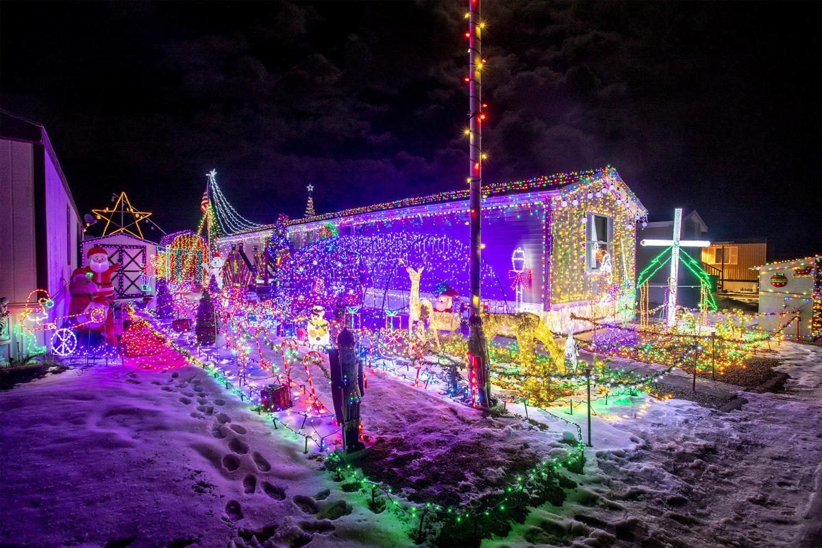 2019 Holiday Lighting Contest Featured