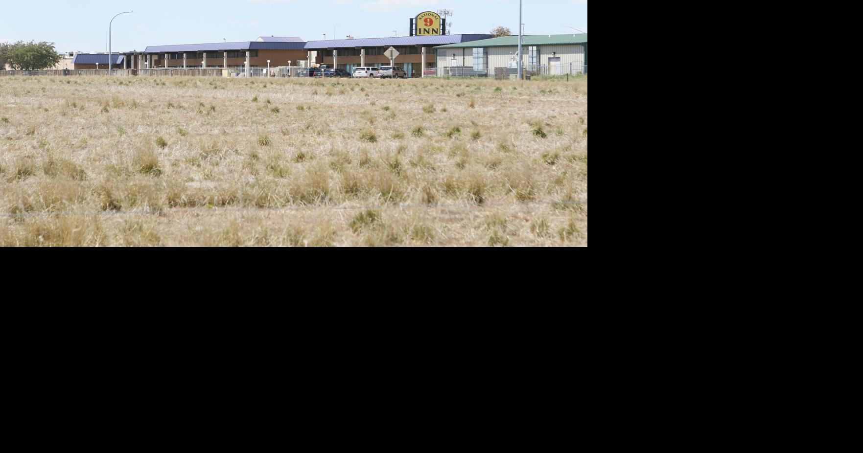 City shoots down Hoskinson's rezoning request for 45-acre plot on 4-3 vote