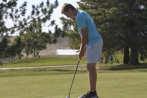 Jaxon Burr wins Douglas Invite as high school golf teams kick off season