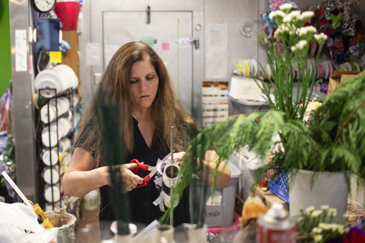 Gillette florist chosen to work on float in Rose Bowl parade Local