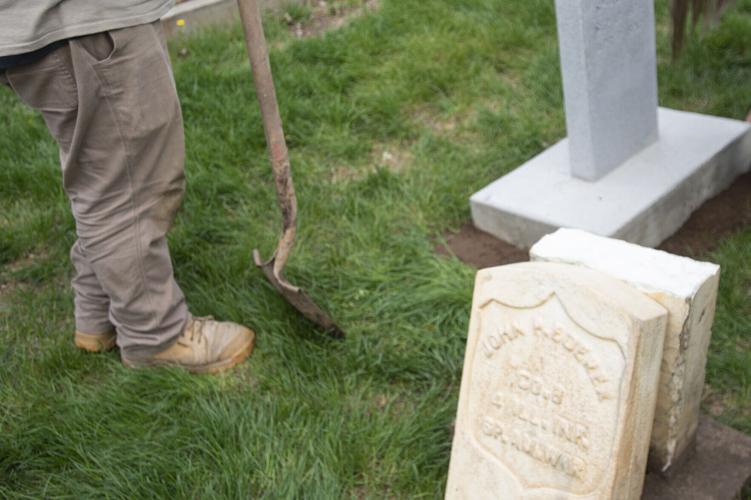 Four SpanishAmerican and Civil War veterans get new headstones at