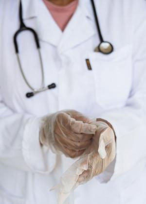 Michael Rasekhi Scholarship for Medical Students Announces National Call for Applications