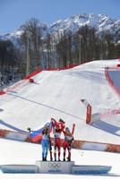 2 golds: Maze, Gisin tie in Sochi Olympic downhill