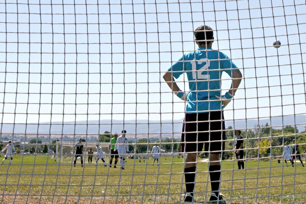 Palisade Goalie Zach Guptill 01 ML 091419
