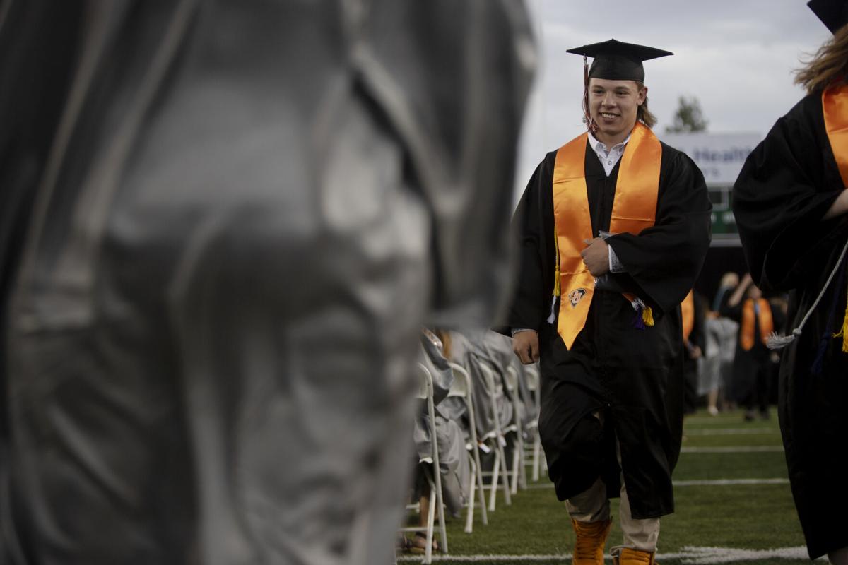 051921-fea-gjhsgrad36-ml