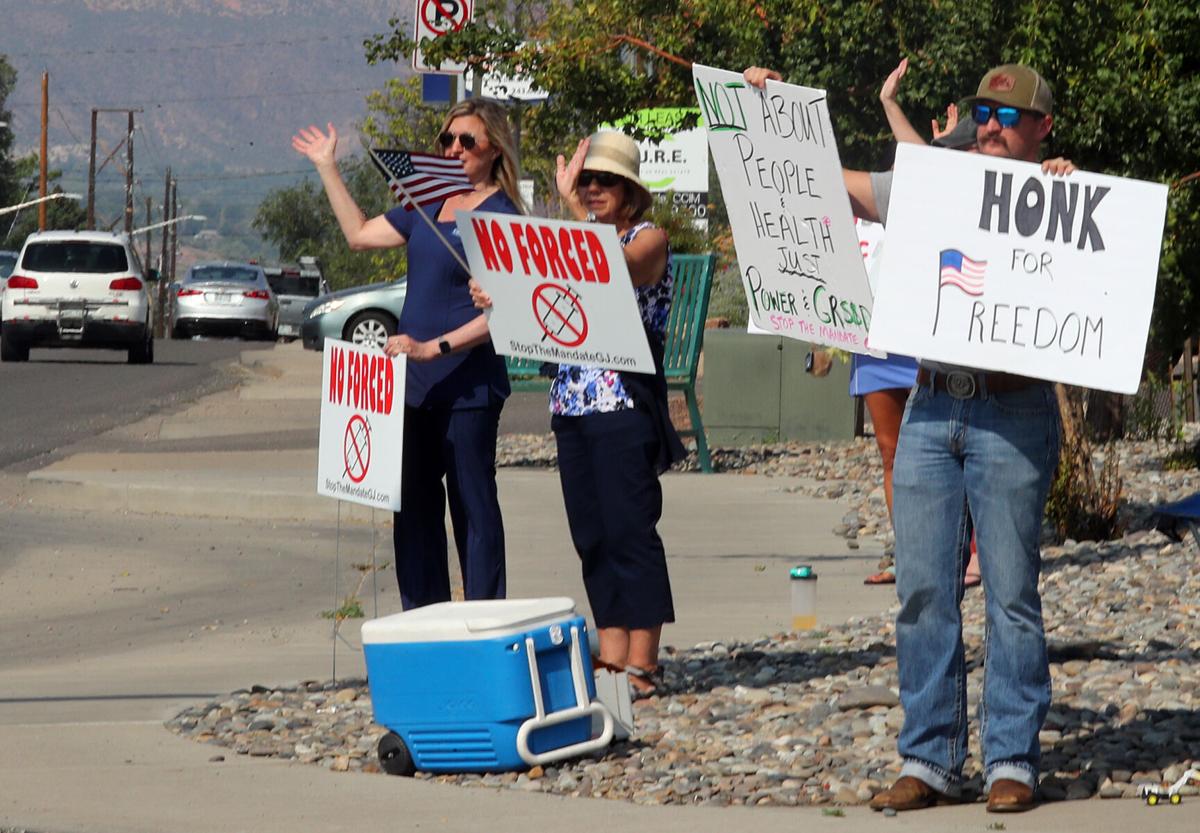 Health Care Workers Join Protest Against Vaccine Mandate Western Colorado Gjsentinel Com Health Care Workers Join Protest Against Vaccine Mandate Western Colorado Gjsentinel Com