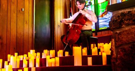 Joshua Roman performing