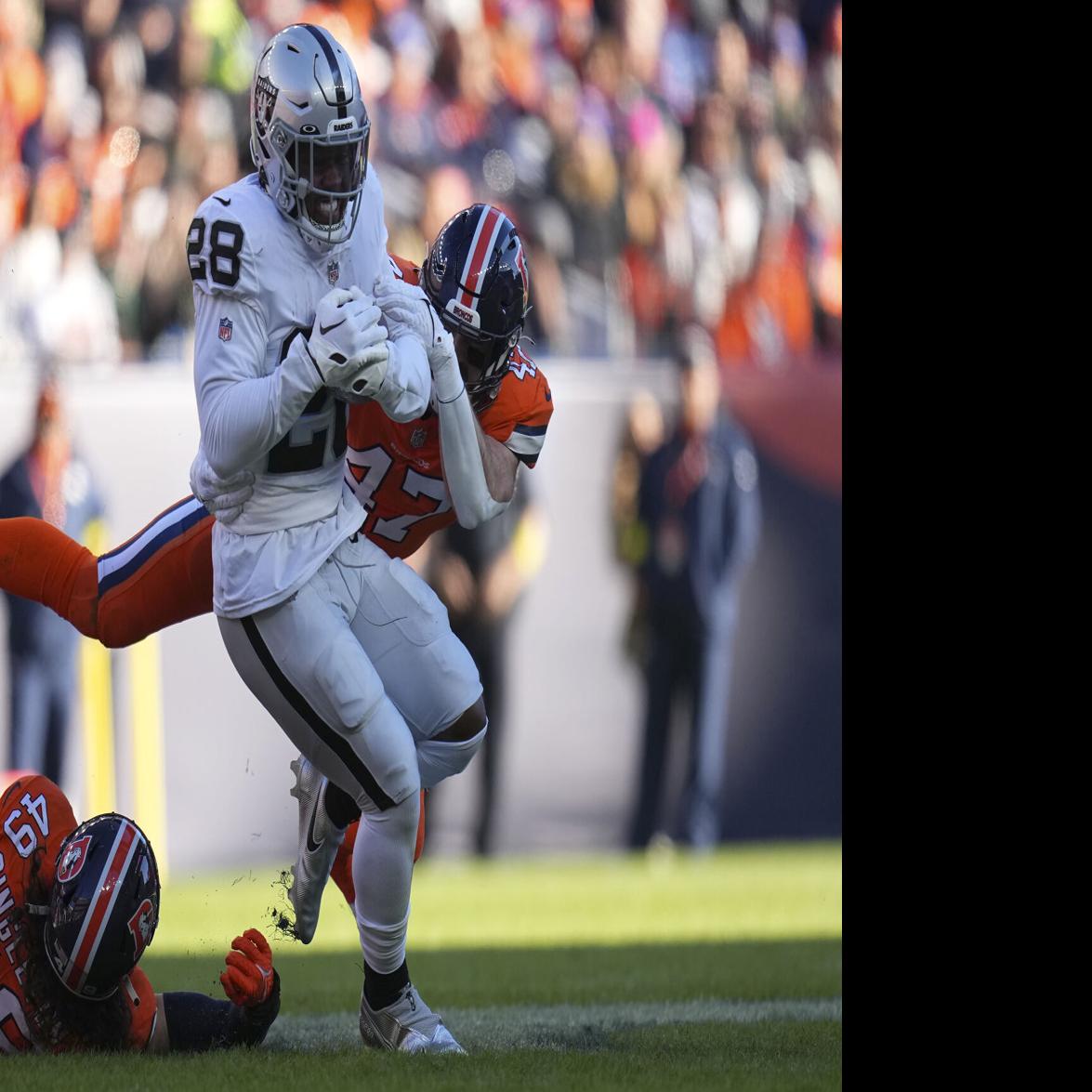 For the first time in four years, expect Broncos to beat rival Raiders, Sports