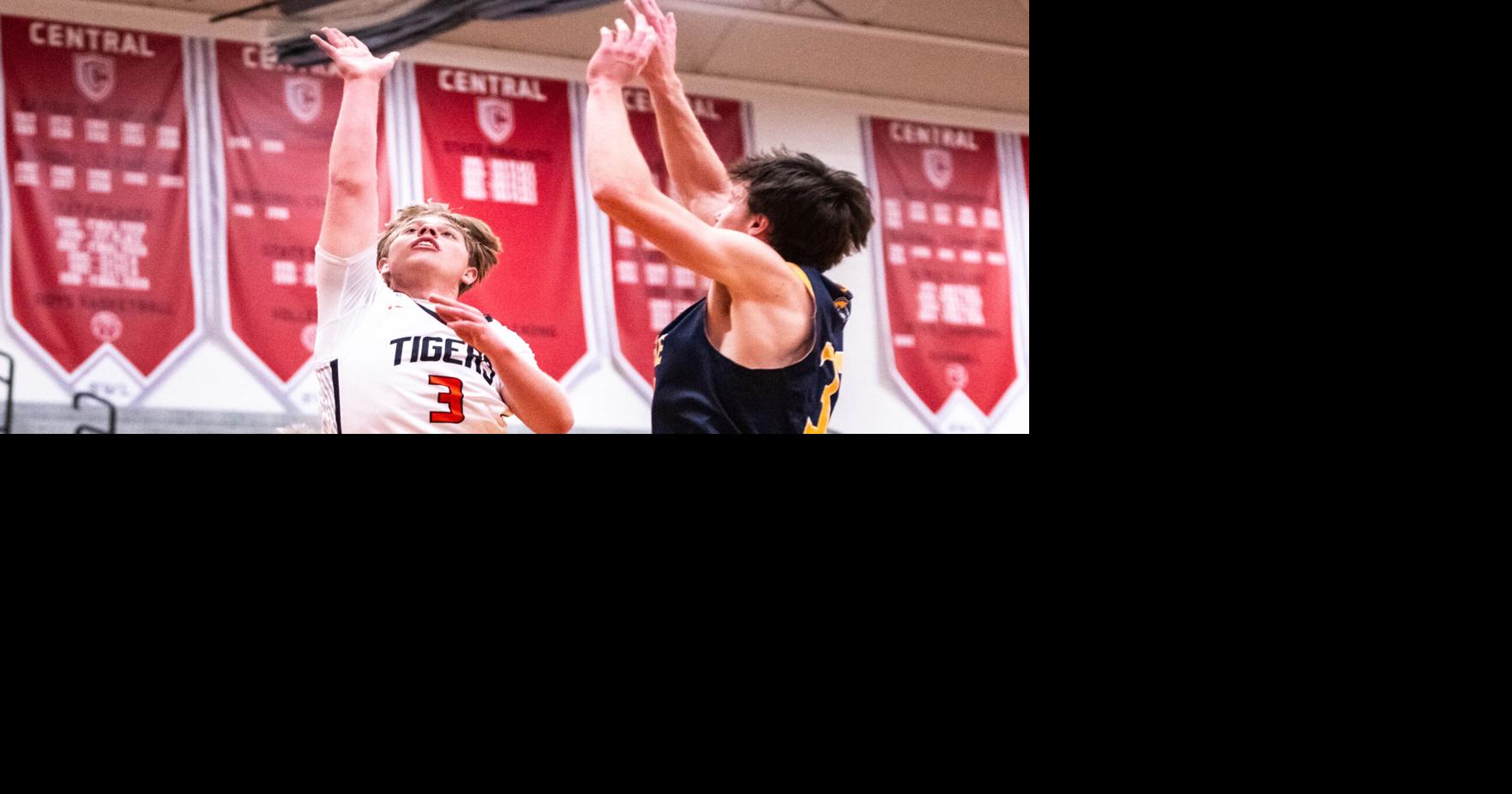 A familiar face is coaching GJ boys basketball | Sports | gjsentinel.com