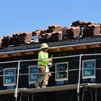 US registers strong job growth in March in boost to Trump