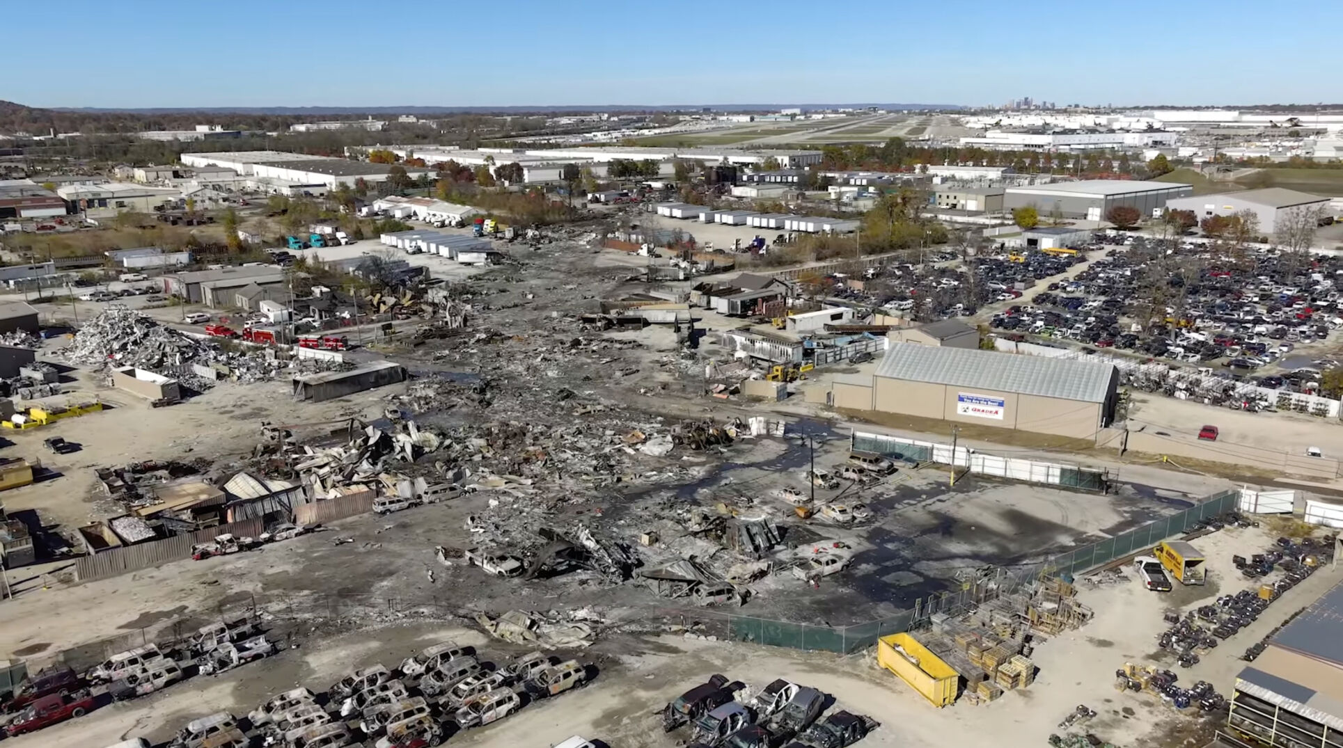 P.FSQ vp#5 （In Flames) Dramatic photos of dommed UPS plane show the aircraft on fire