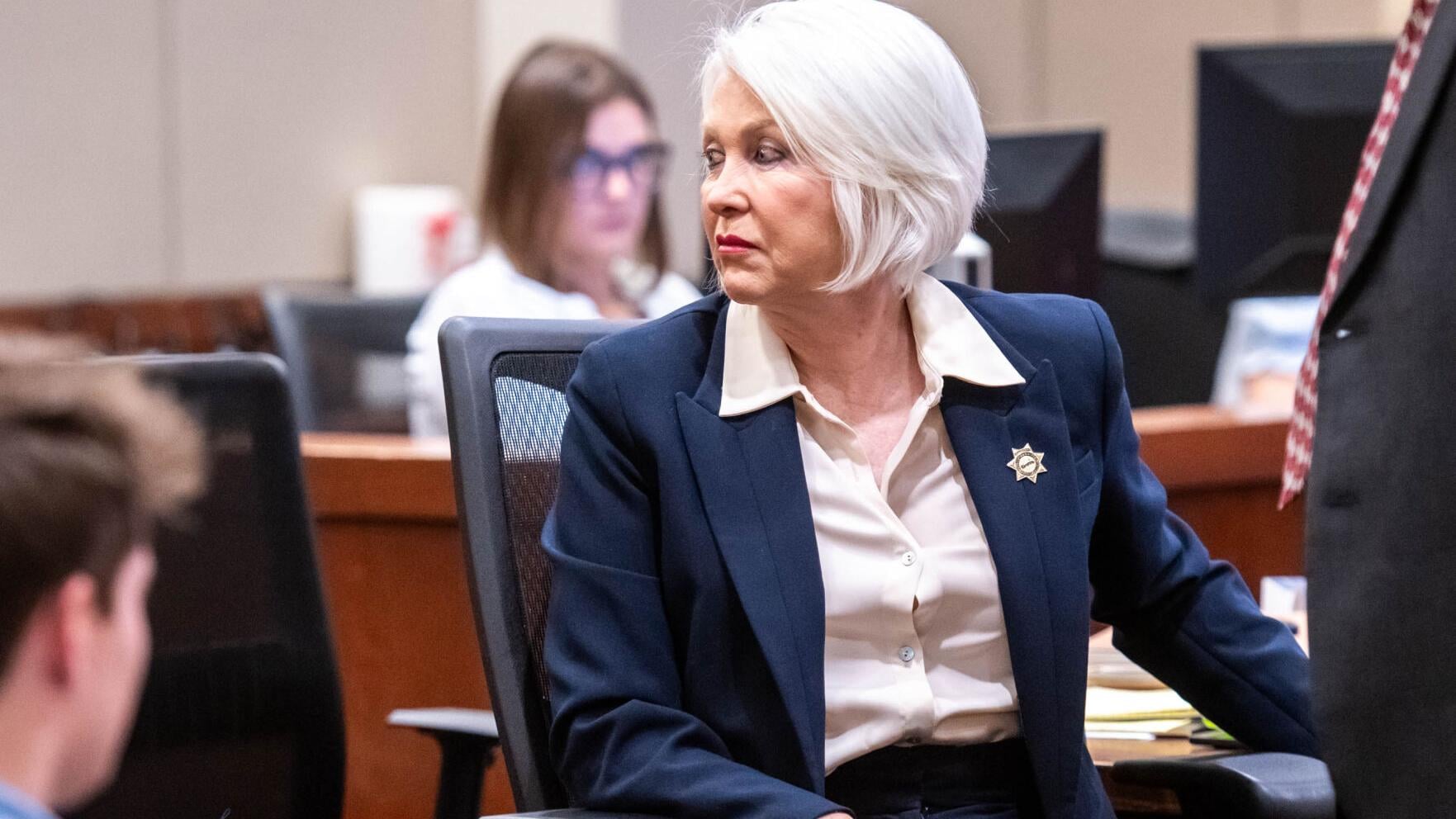 Trump Meets Tina Peters on Voting-Machine Security Claims