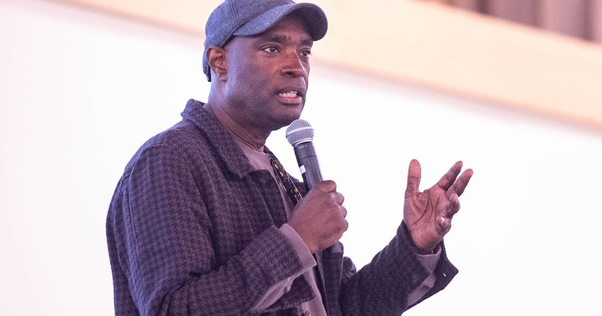 Antwone Fisher shares his journey, wisdom with local youth at SPARC Antwone Fisher shares his journey, wisdom with local youth at SPARC