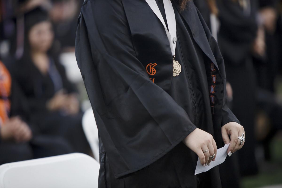 051921-fea-gjhsgrad23-ml