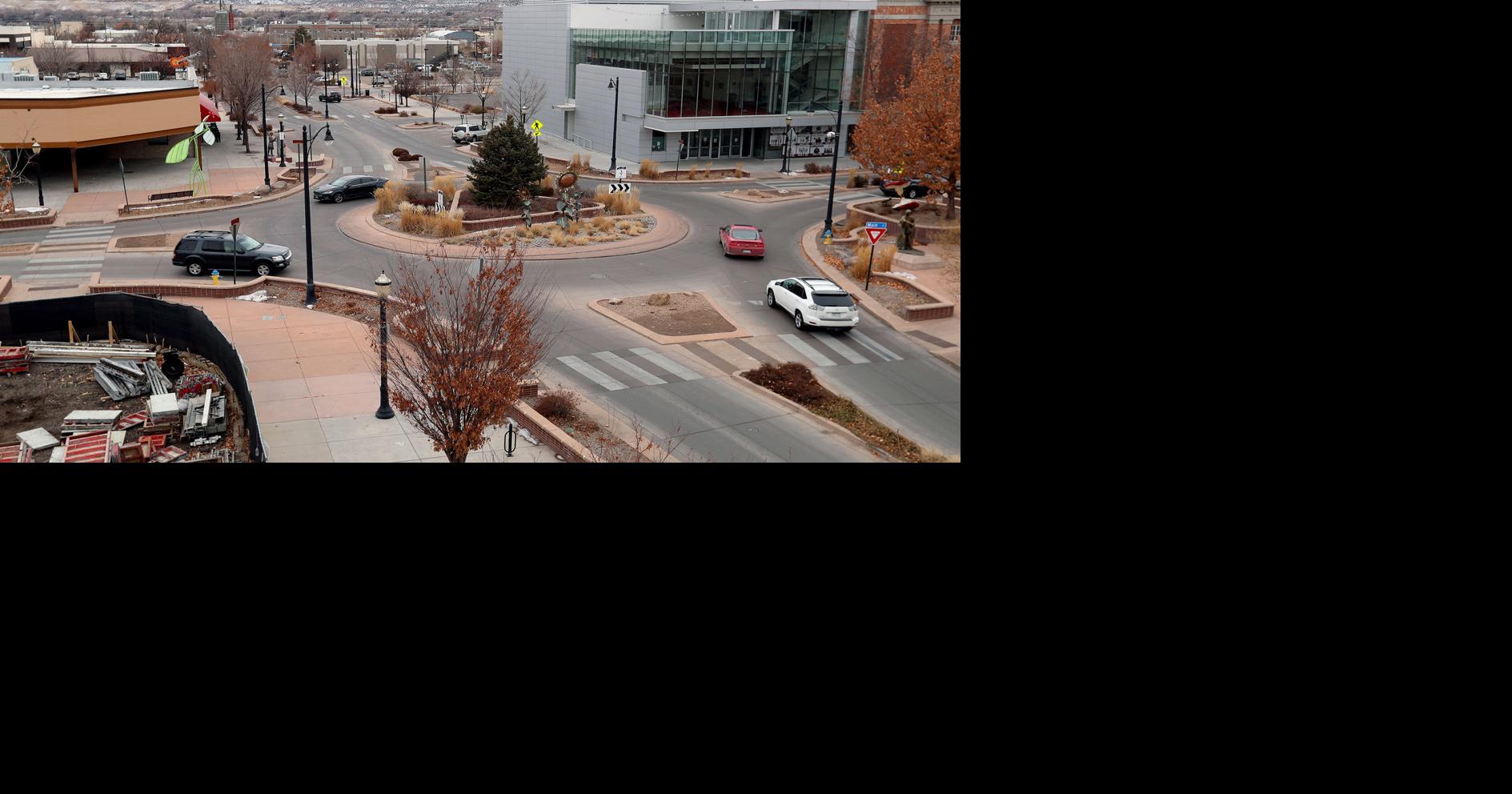No turn signals in roundabouts, court rules Western Colorado