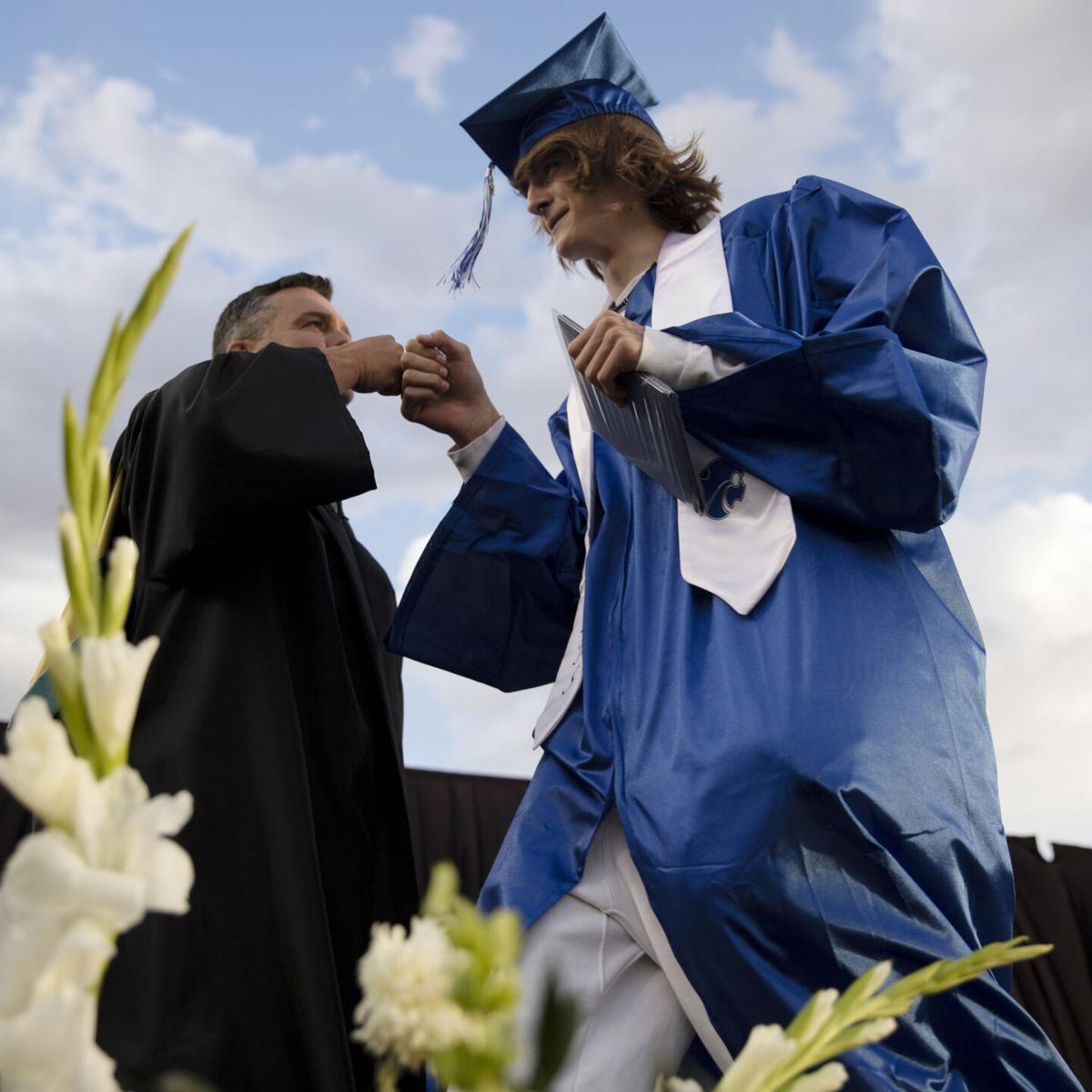 051821-fea-fmhsgrad04-ml