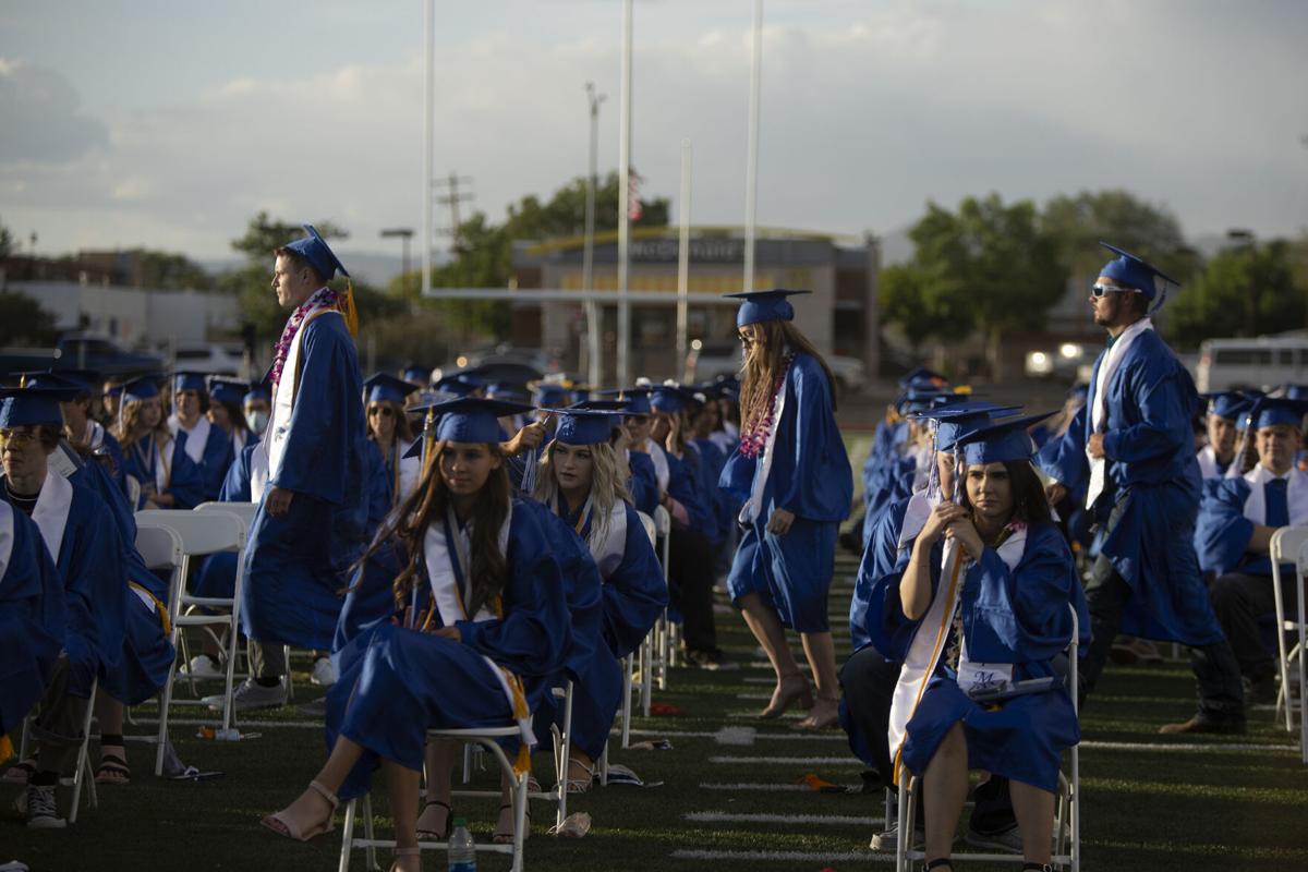051821-fea-fmhsgrad30-ml