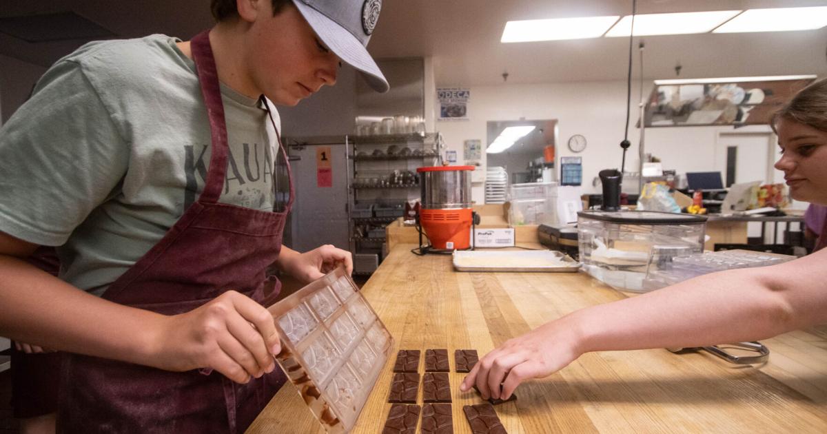 Students learn to make chocolate, ‘from bean to bar’
