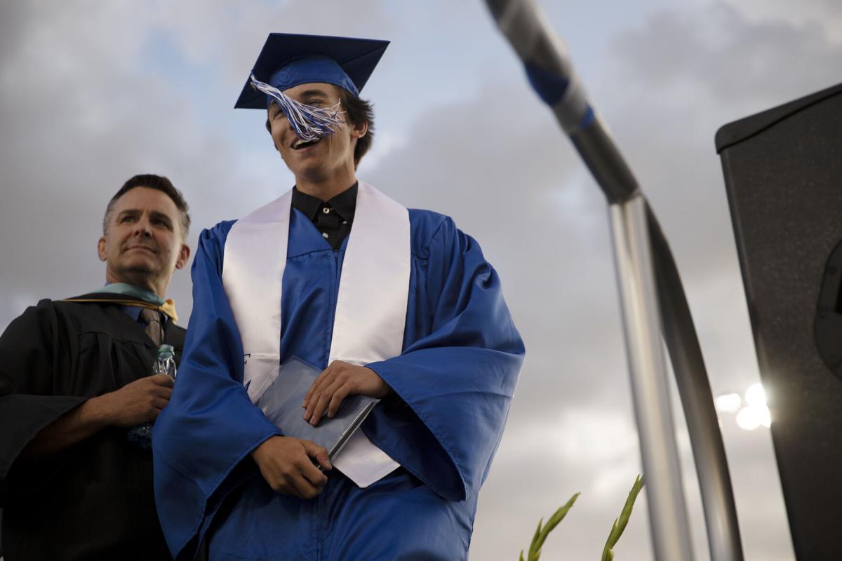051821-fea-fmhsgrad44-ml