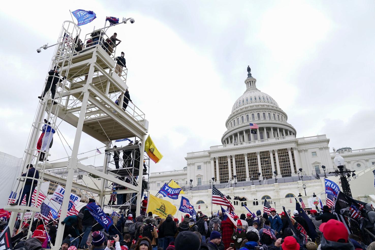 Jan. 6 police officers sue Trump over $1.77B ‘taxpayer-funded slush ...