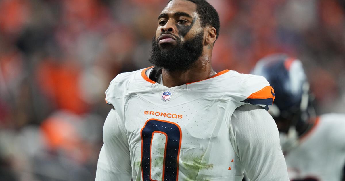 Broncos Raiders Football