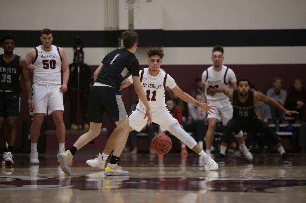 Cmu Men Upend Cowboys Behind Nuno S Triple Double Sports