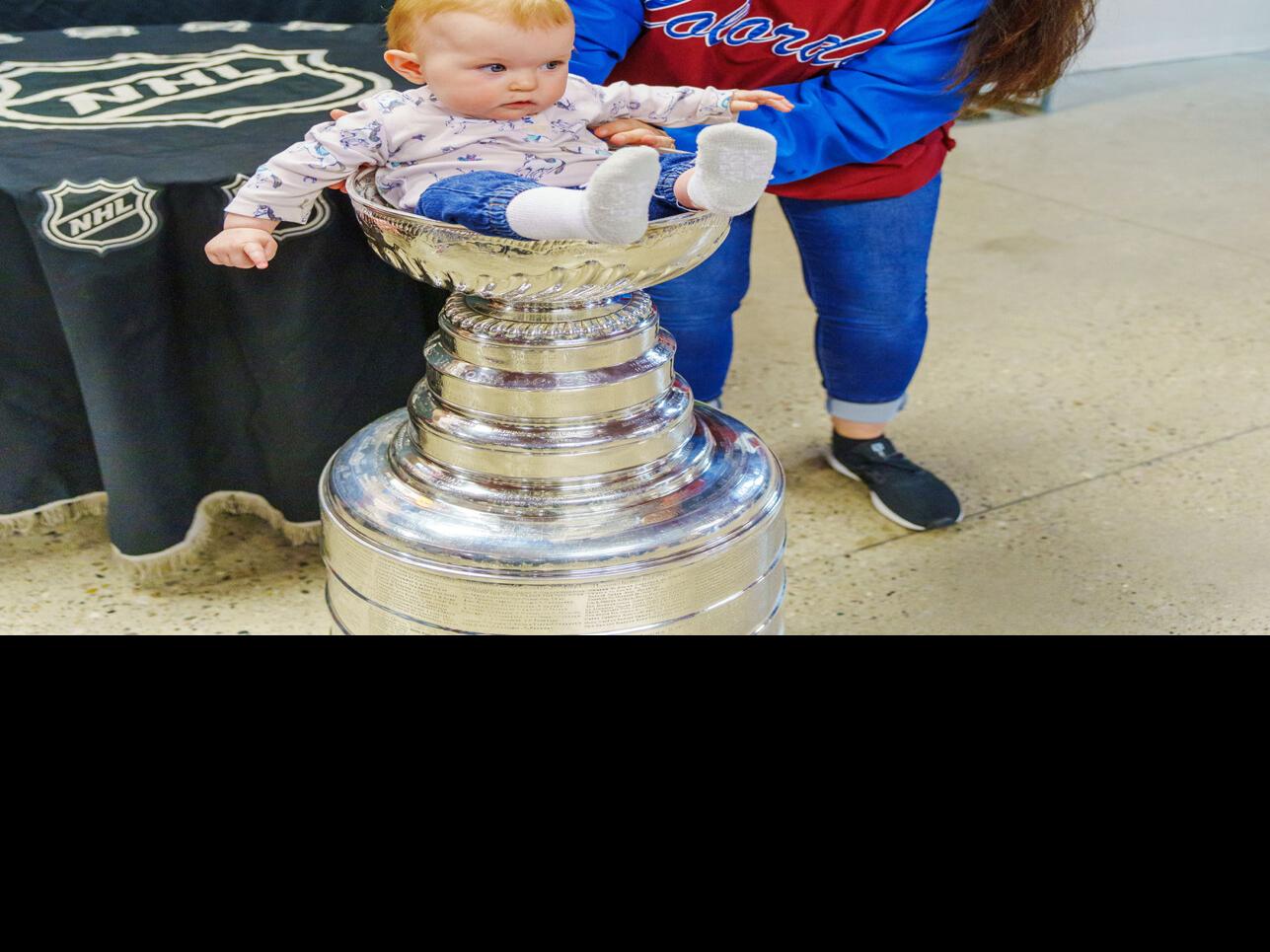 The GIST USA on X: BABY IN THE STANLEY CUP. WE REPEAT: BABY IN THE STANLEY  CUP! 😍🏆  / X