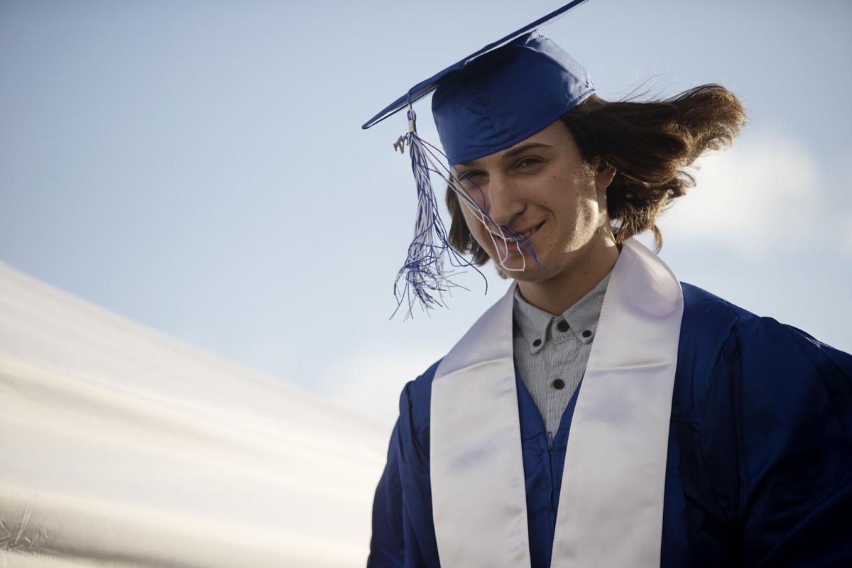 051821-fea-fmhsgrad29-ml