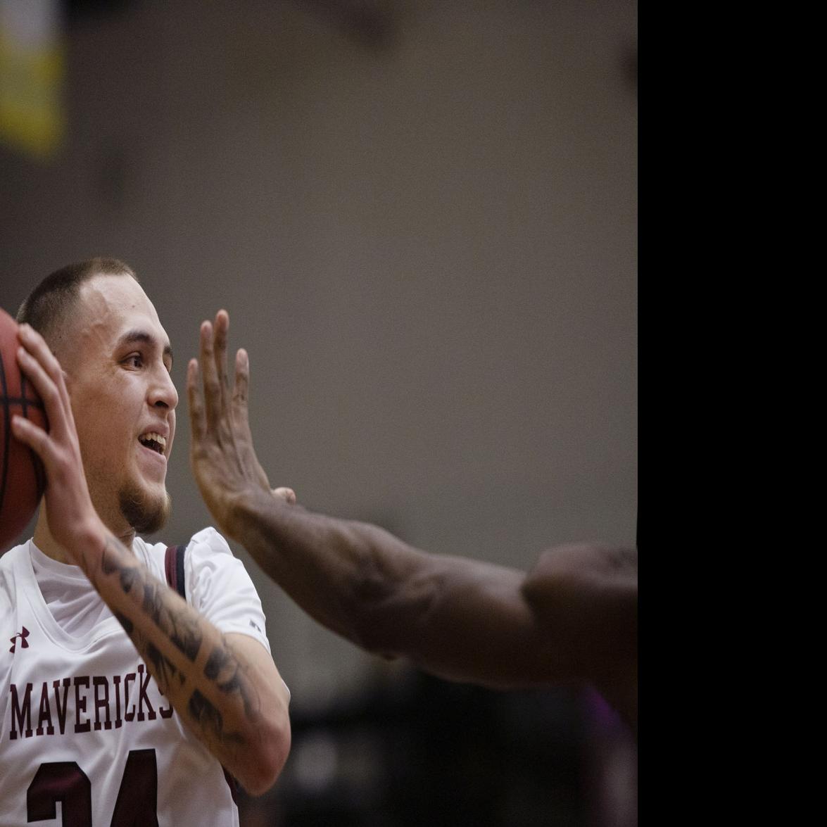 Mavs New Big Man A Quick Study Sports Gjsentinel Com