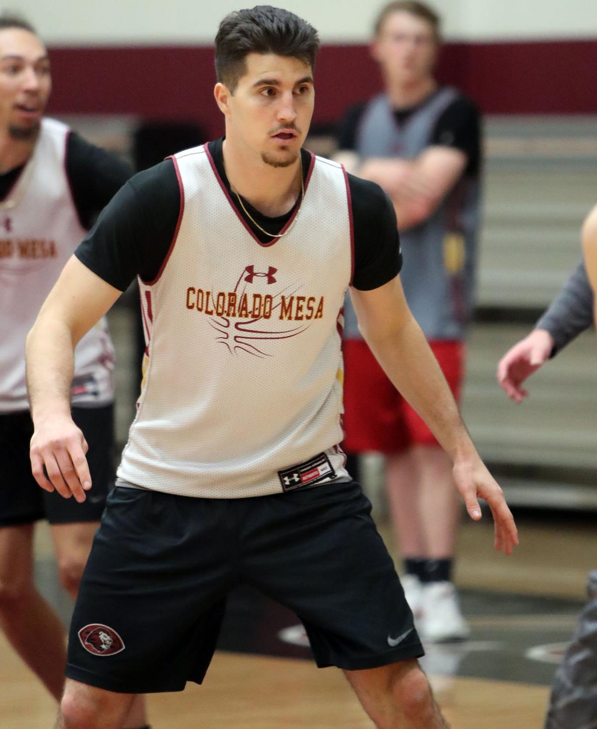 Cmu Men S Hoops Team Enters Season With New Faces Cmu